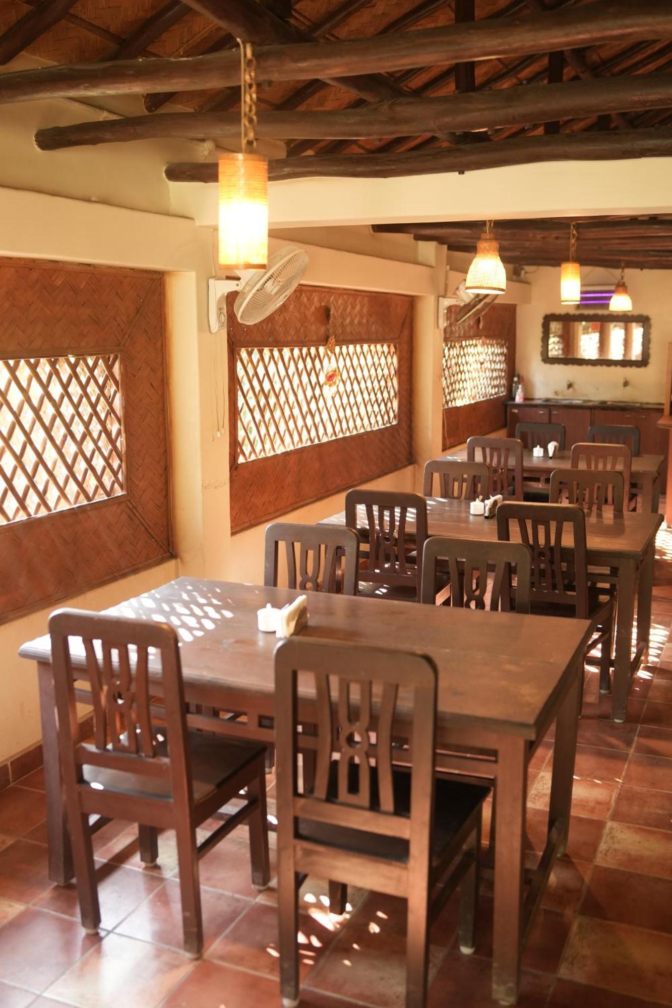 Gram Bangla Retreat Hotel Kolkata Exterior photo