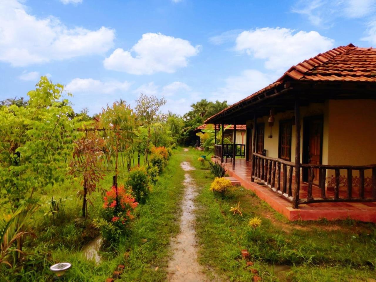 Gram Bangla Retreat Hotel Kolkata Exterior photo